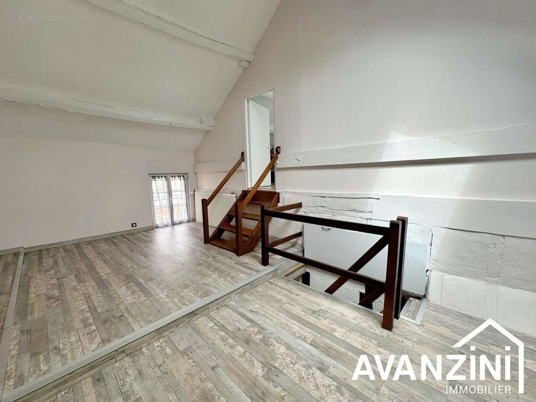 Maison à CRECY-LA-CHAPELLE