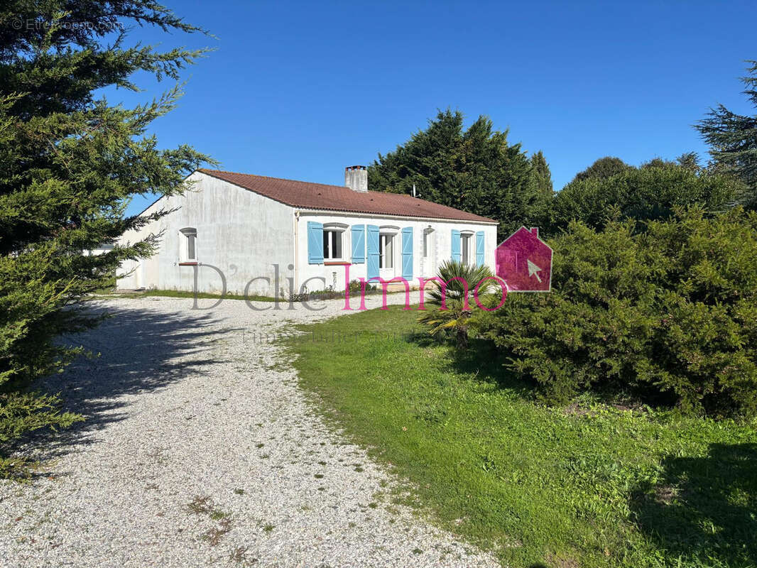 Maison à COMMEQUIERS