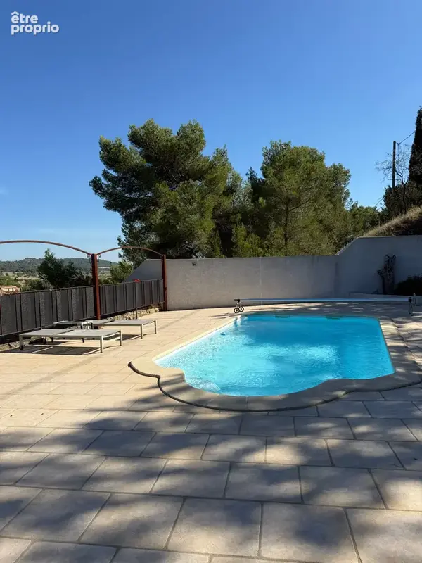 Superbe villa avec piscine et vue imprenable sur le village - photo 6