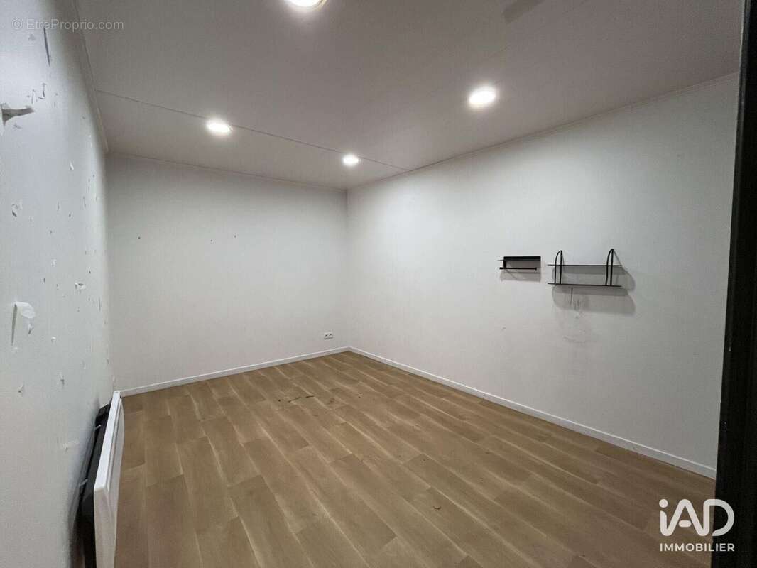 Photo 7 - Commerce à CLAYE-SOUILLY