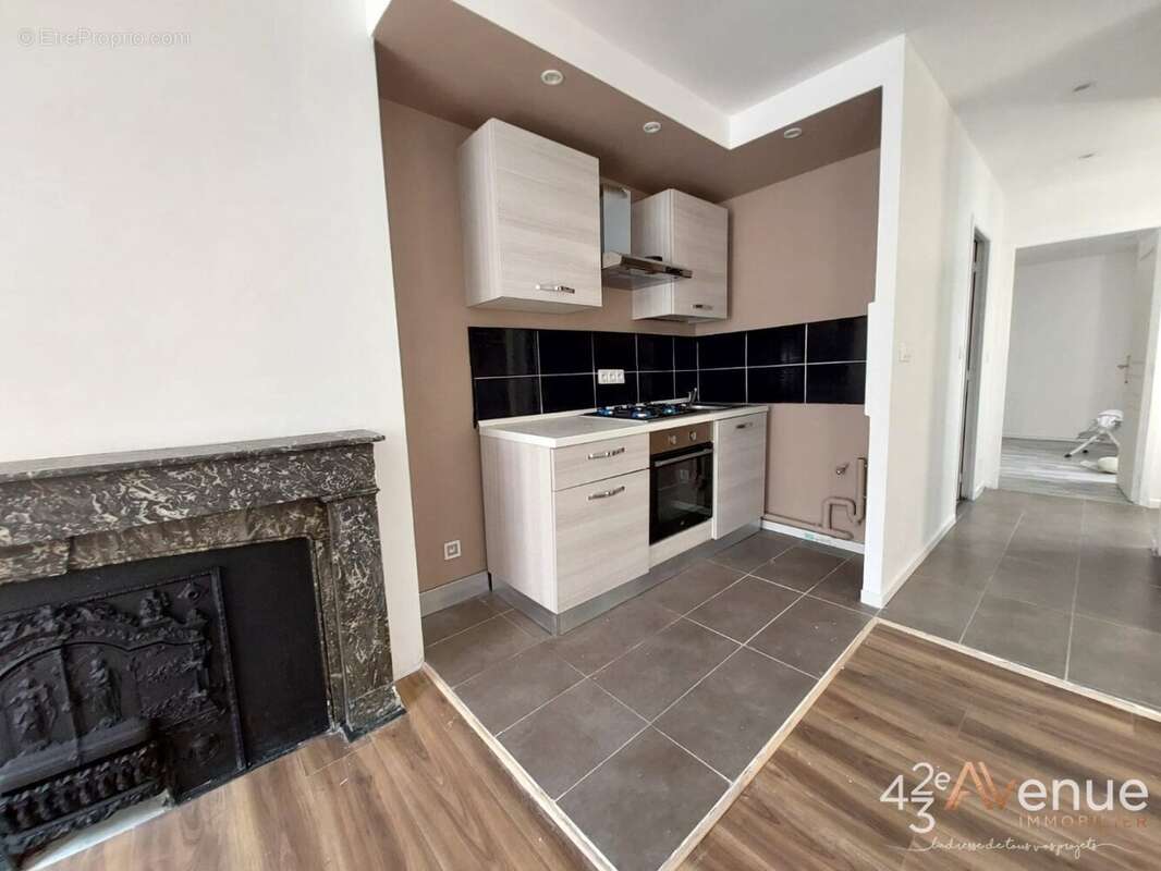 Appartement à SAINT-ETIENNE