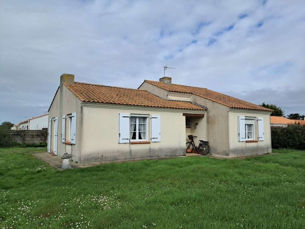 Maison à BOUIN