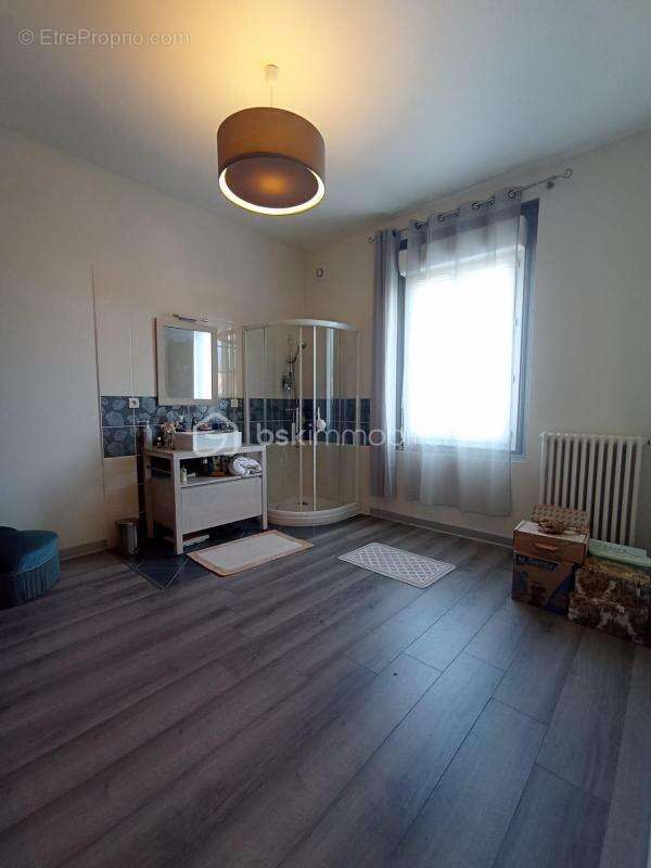 Maison de caractère R+1 de 166m² - photo 14