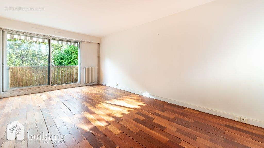 Appartement à NEUILLY-SUR-SEINE