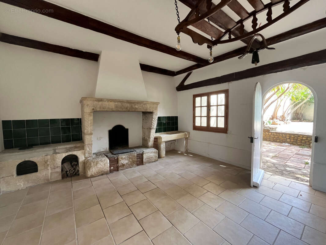 Maison à SAINT-GILLES