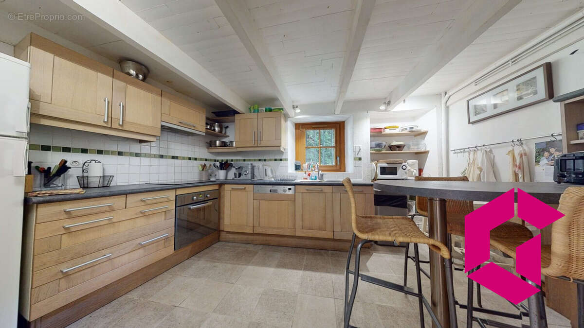 Maison à SAINT-ETIENNE-SUR-USSON