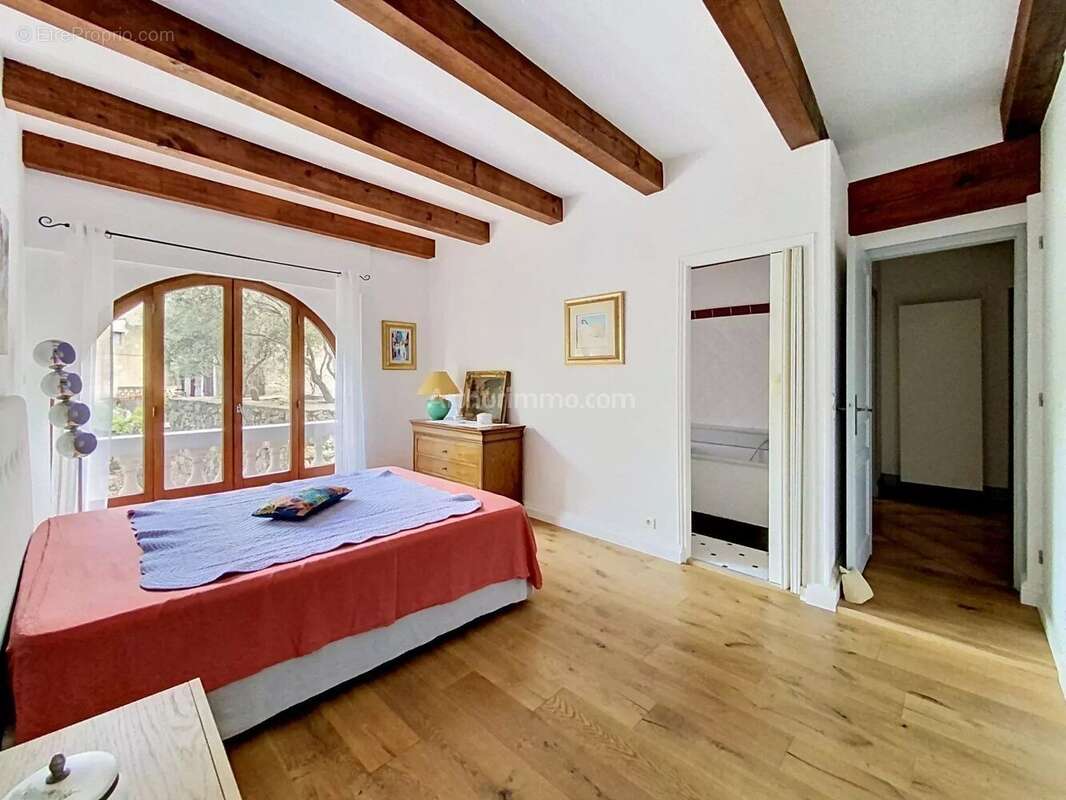 Appartement à CATERI