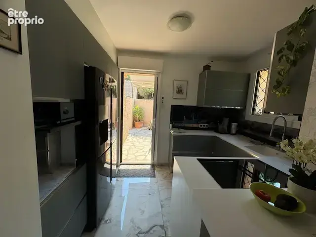 BANDOL quartier résidentiel très prisé vue mer agréable villa avec piscine - photo 9