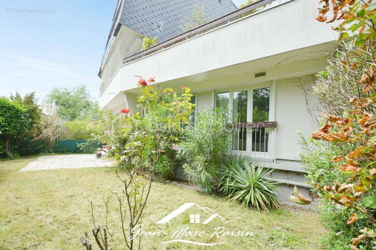 Appartement à COUBRON
