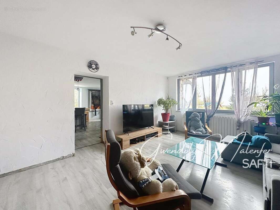 Maison 135 m² à Villers-Farlay  - photo 4