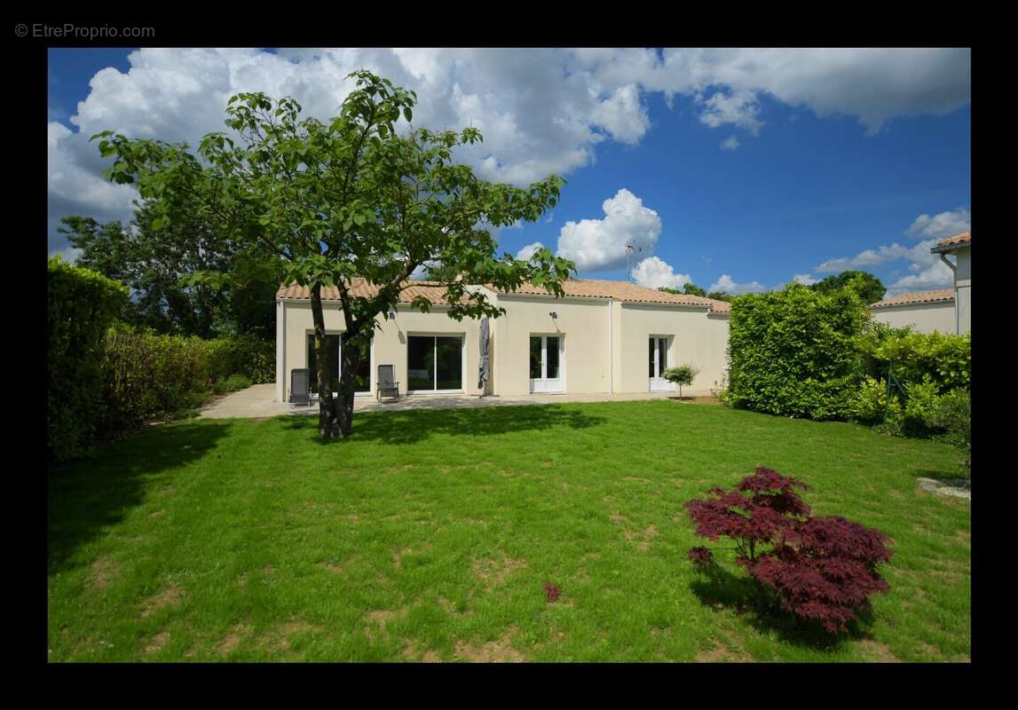 Maison à LE GUE-D'ALLERE