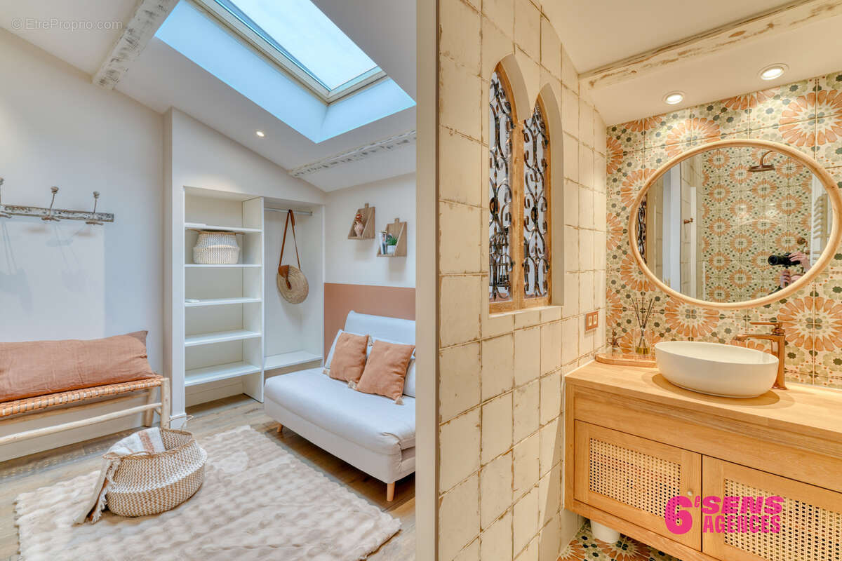 Maison à SAINT-BONNET-DE-MURE