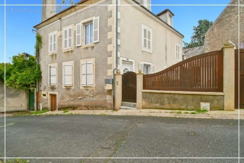 Maison à CHATEAUMEILLANT