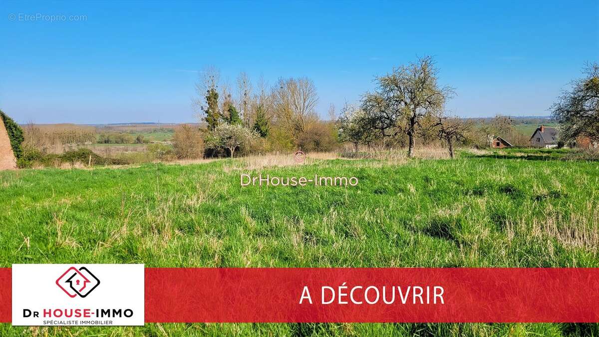 Terrain à AMIGNY-ROUY