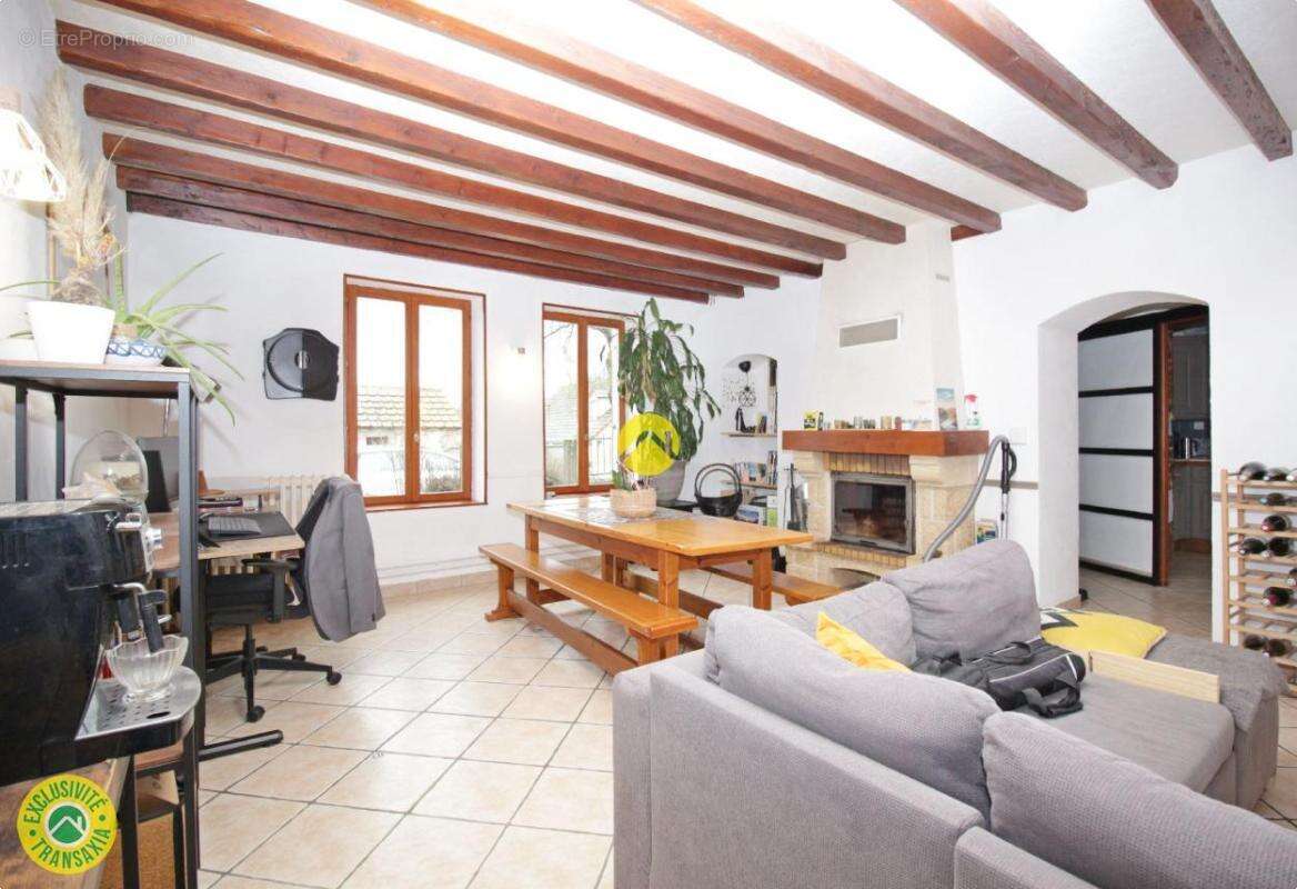 Maison à COMMENTRY