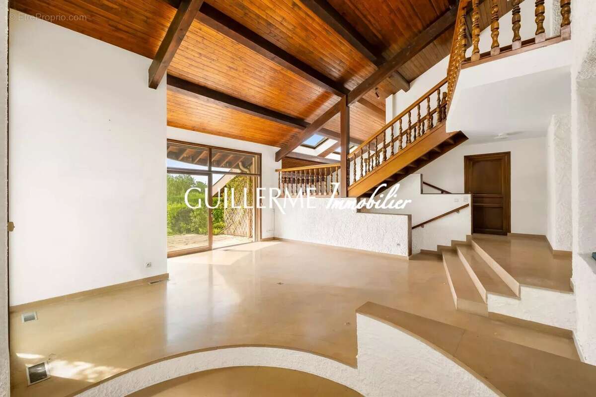 Maison à DARDILLY