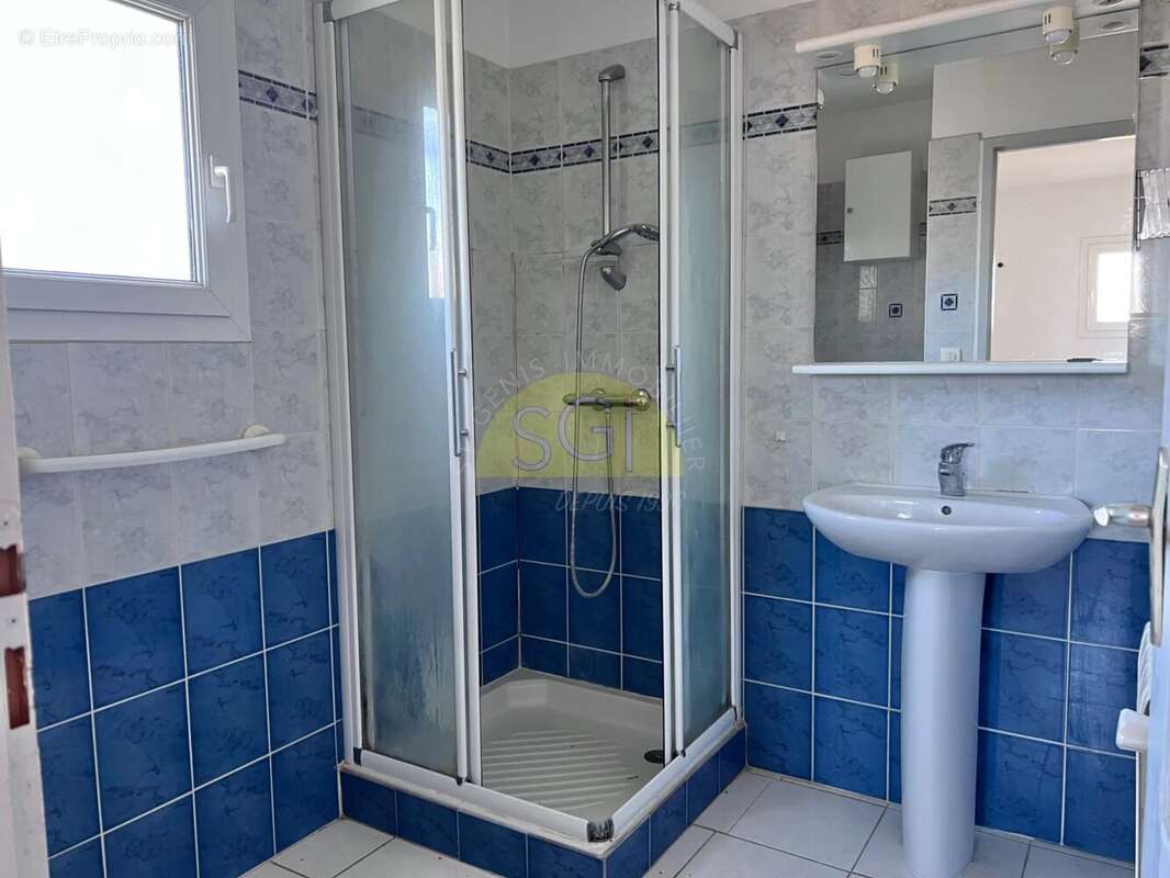 Maison à SAINT-GENIS-DES-FONTAINES