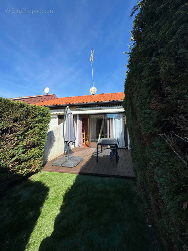 Appartement à AUREILHAN