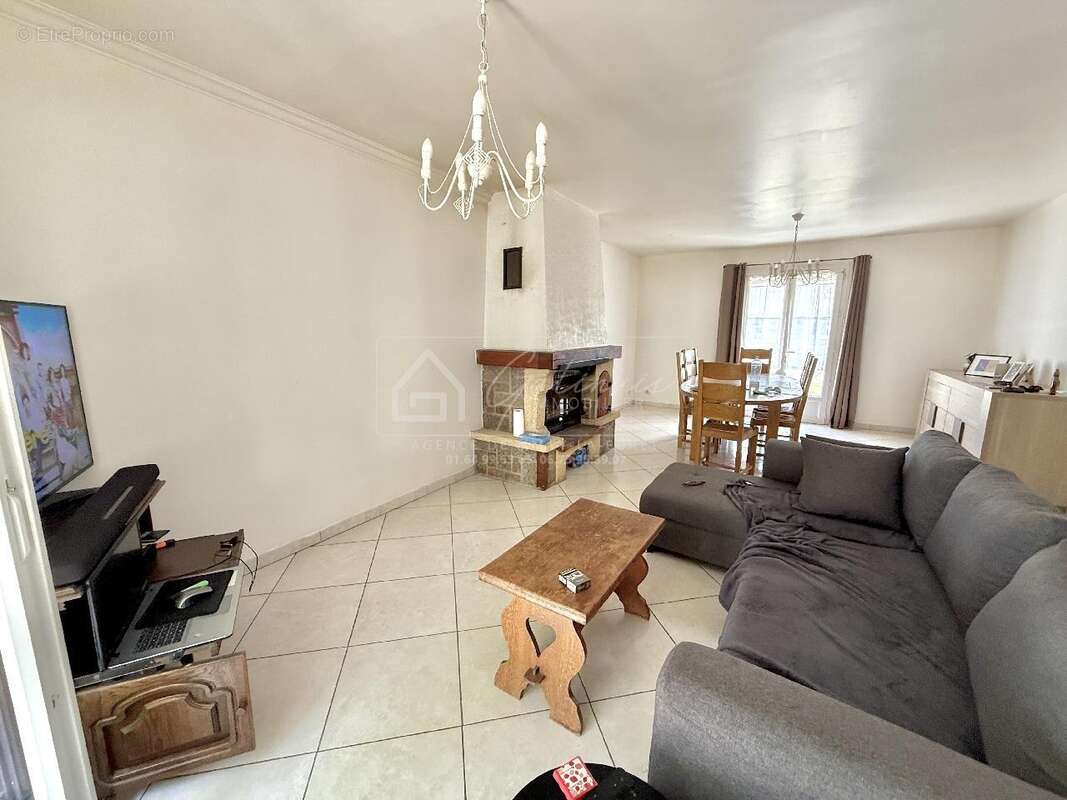 Maison à SOISY-SUR-ECOLE