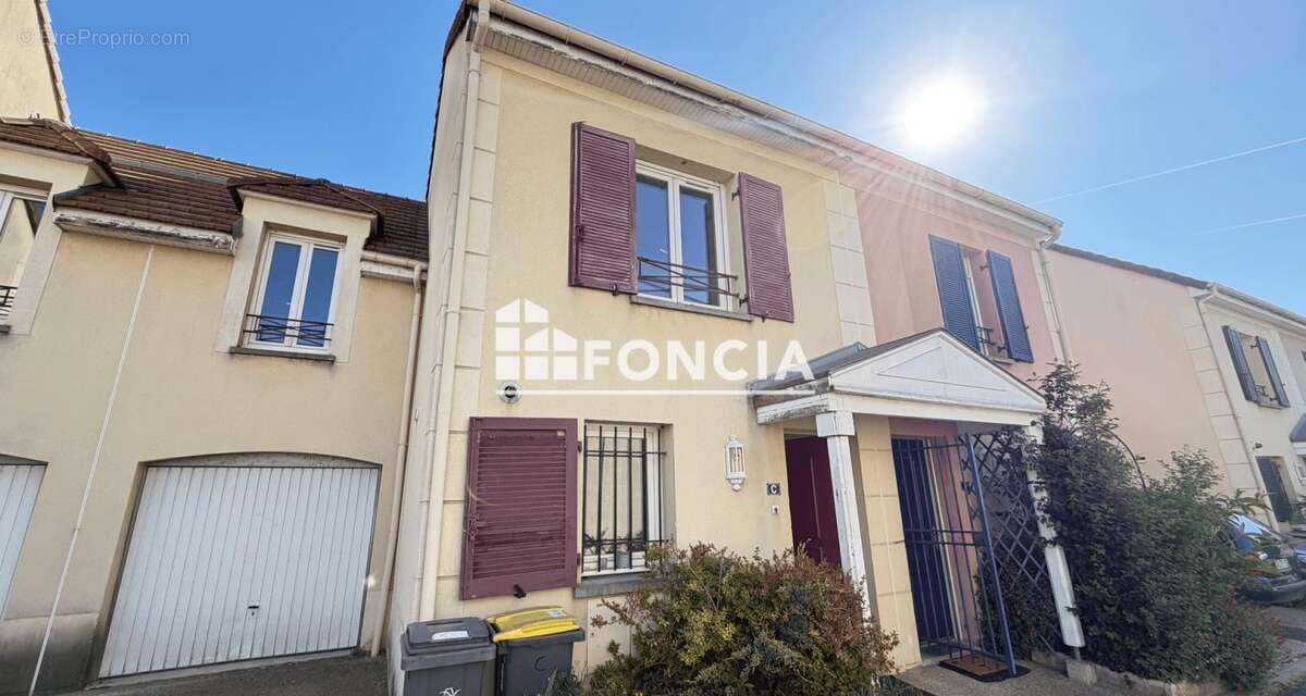 Maison à NANTERRE