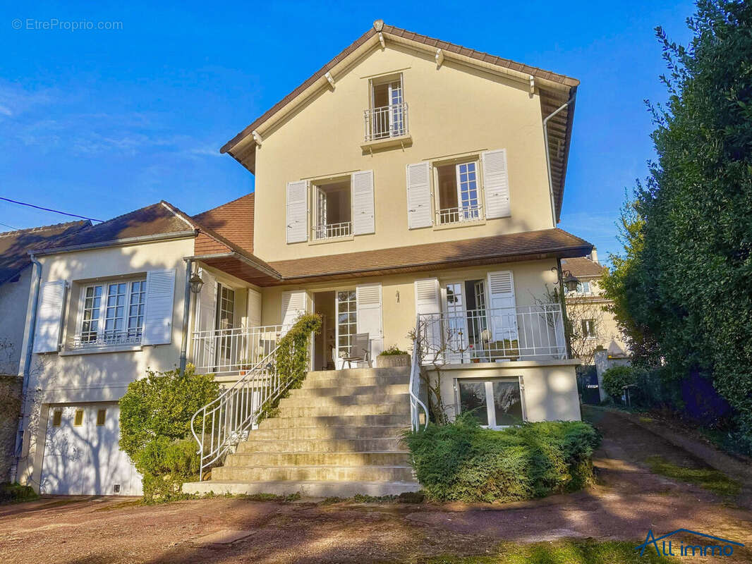 Maison à SUCY-EN-BRIE