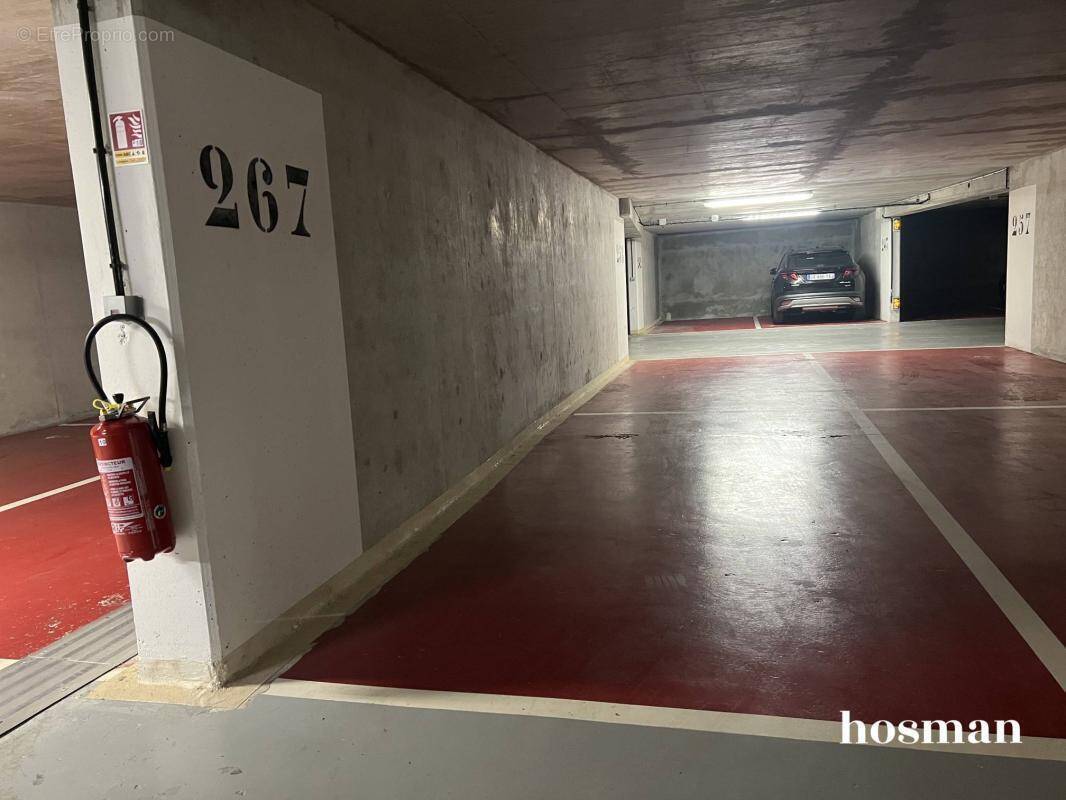 Parking à ISSY-LES-MOULINEAUX