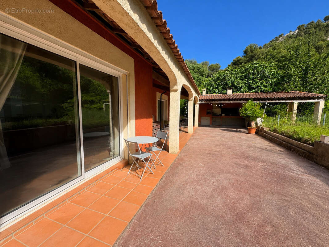 Appartement à AUBAGNE