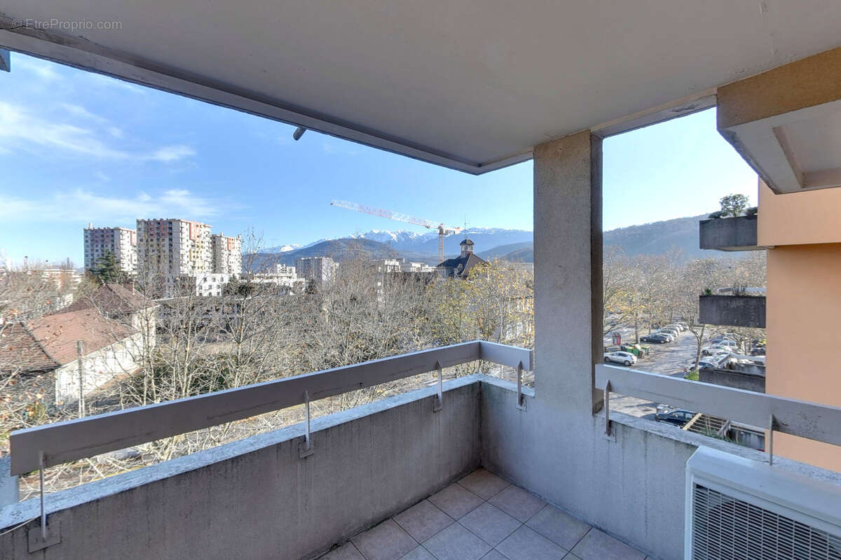 Appartement à ECHIROLLES