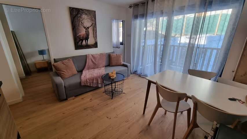 Appartement à SAINT-ETIENNE-DE-TINEE