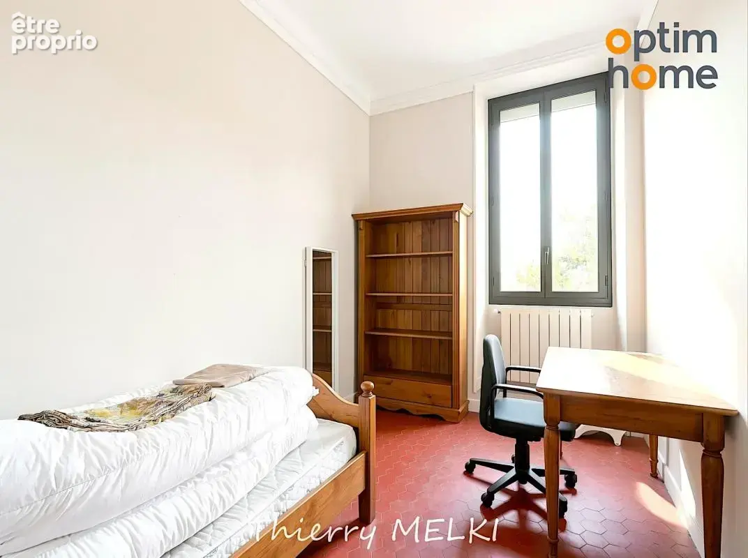 - Hôtel particulier du XIXème siècle — Une adresse rare au cœur du Carré d’Or - Marseille 13008 - - photo 28