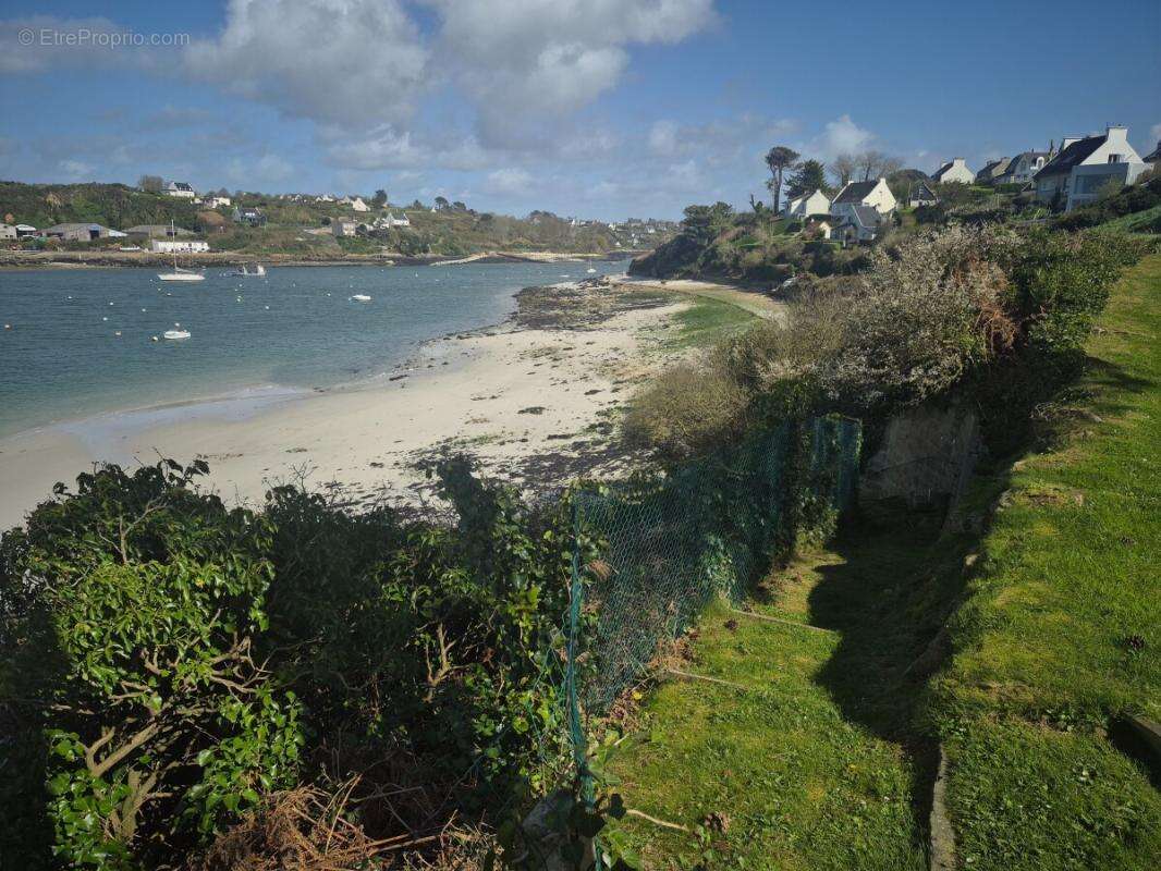 Terrain - Saint-Pabu - 686m² - photo 3