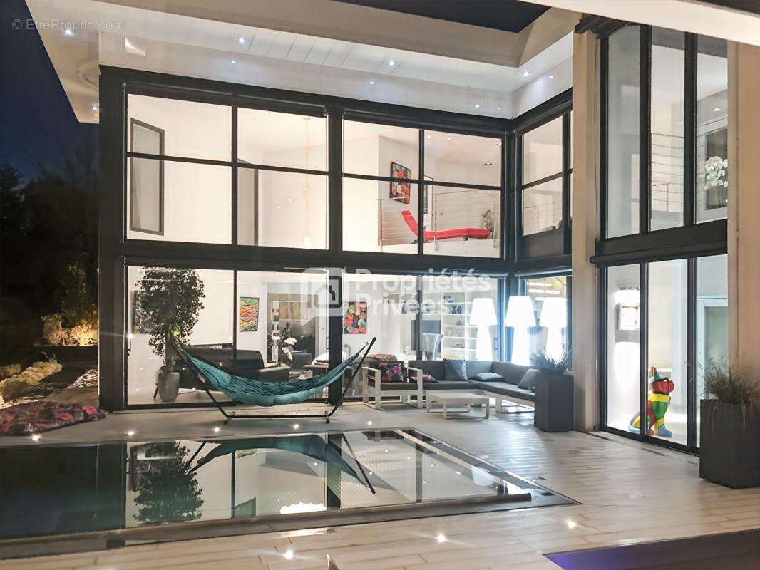 PESSAC Proche Golf : Maison d'Architecte 390 m2 ASCENSEUR -GARAGE- PISCINE - photo 7