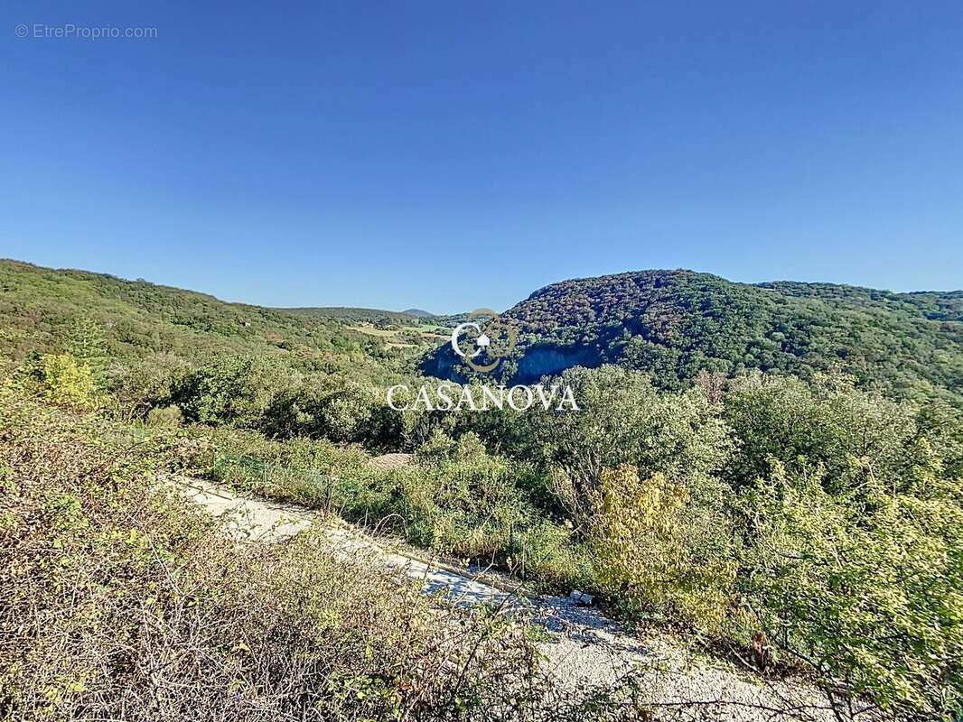 Point de VUE PANORAMIQUE. Bâti de CARACTERE avec piscine et 250 m² habitables et possibilité de projet touristique (chambres d'h - photo 14