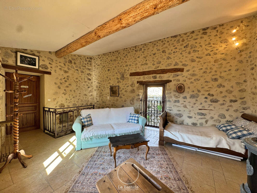 Maison à RIMON-ET-SAVEL