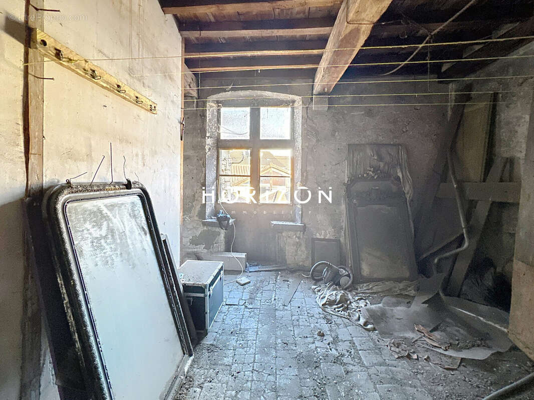 Appartement à PONT-DE-VAUX