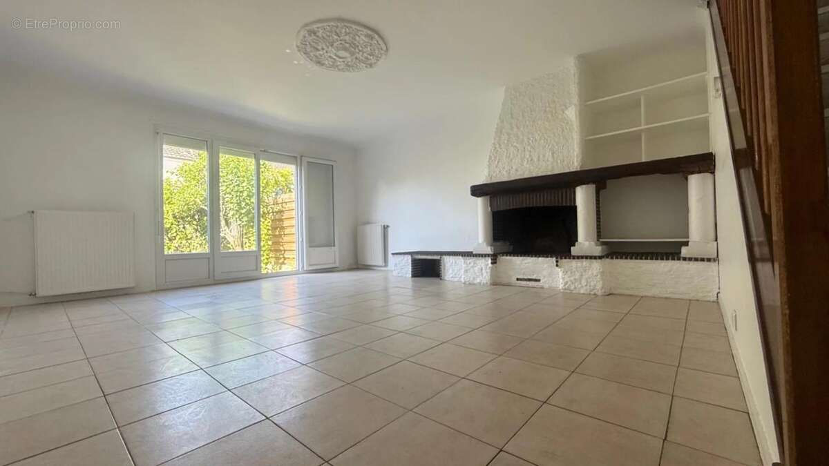 Maison à VILLEPREUX