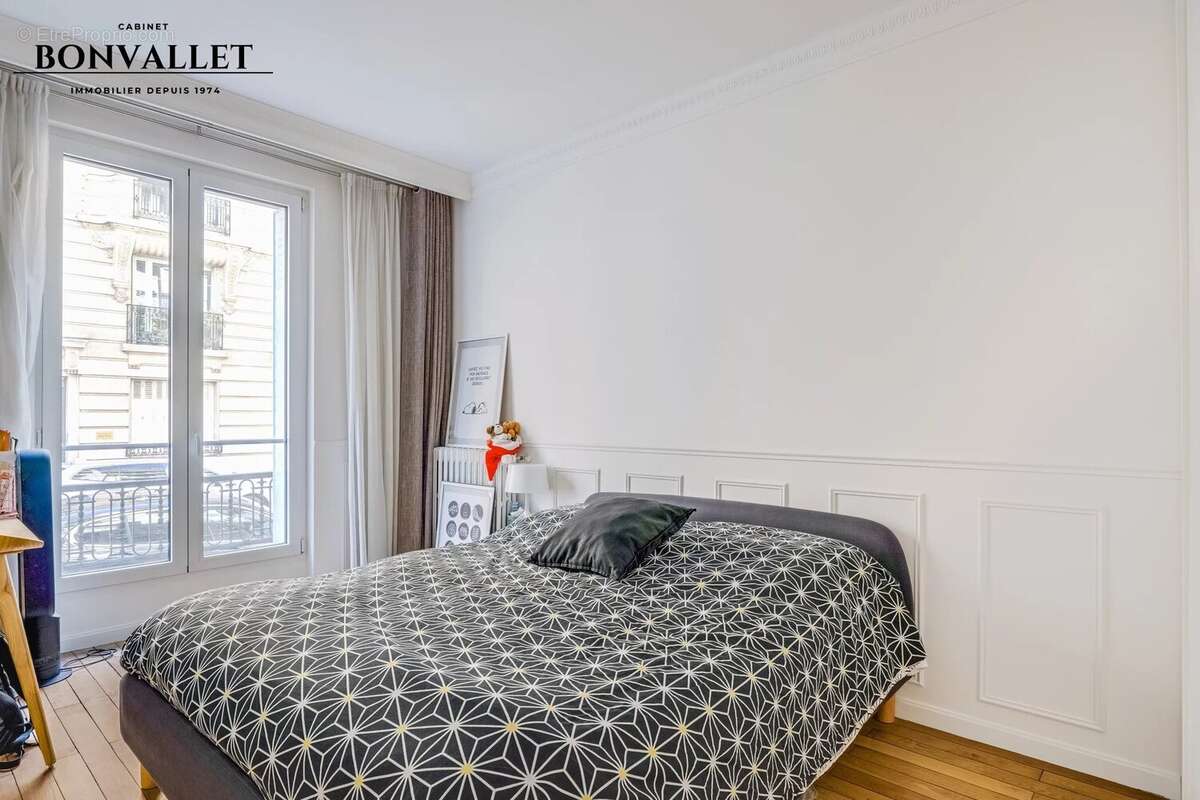 Appartement à PARIS-15E