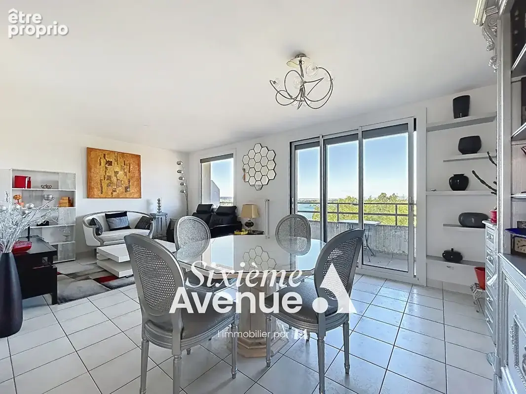 Appartement Decines Charpieu 4 pièce(s) 72.43 m2 - photo 2