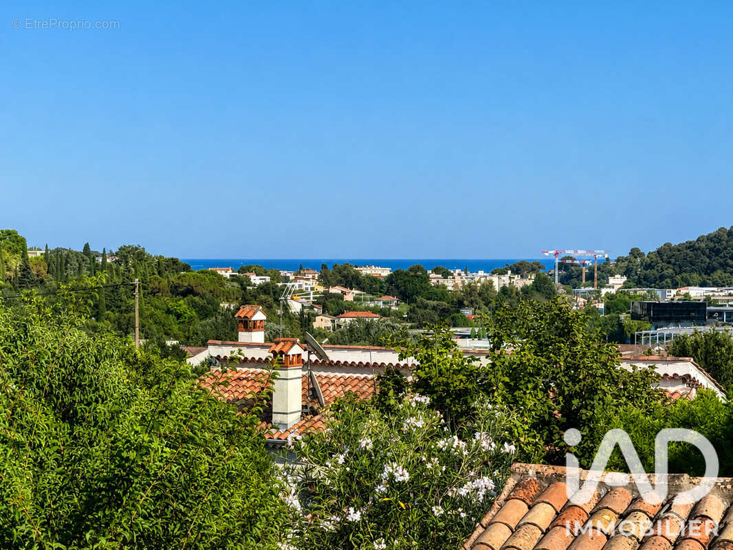 Maison 88 m² à Cagnes-Sur-Mer  - photo 9