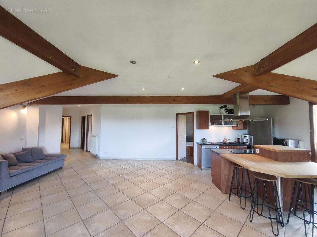 Appartement à GRUFFY