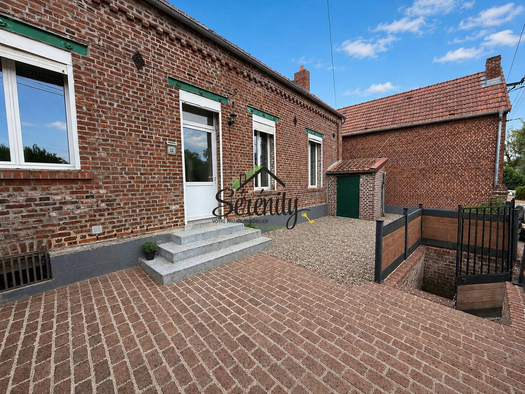 Maison à HONNECOURT-SUR-ESCAUT