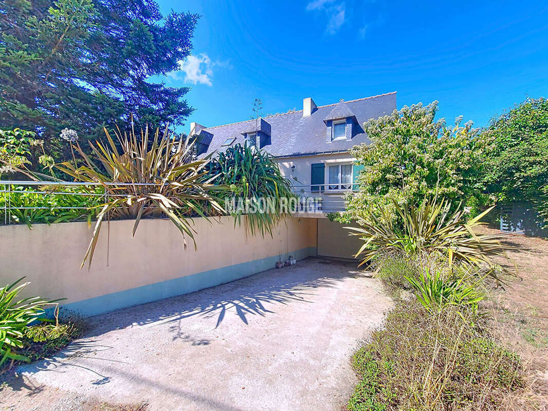 Maison à LARMOR-BADEN