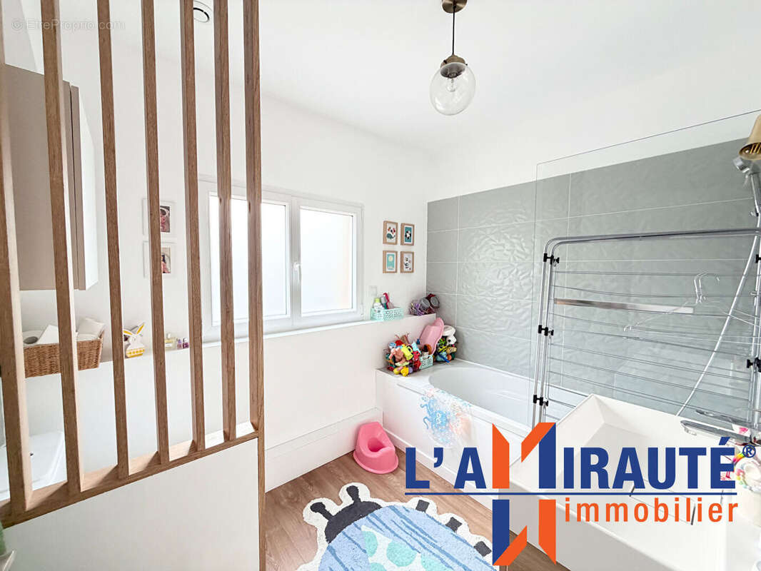 Maison à SARTROUVILLE