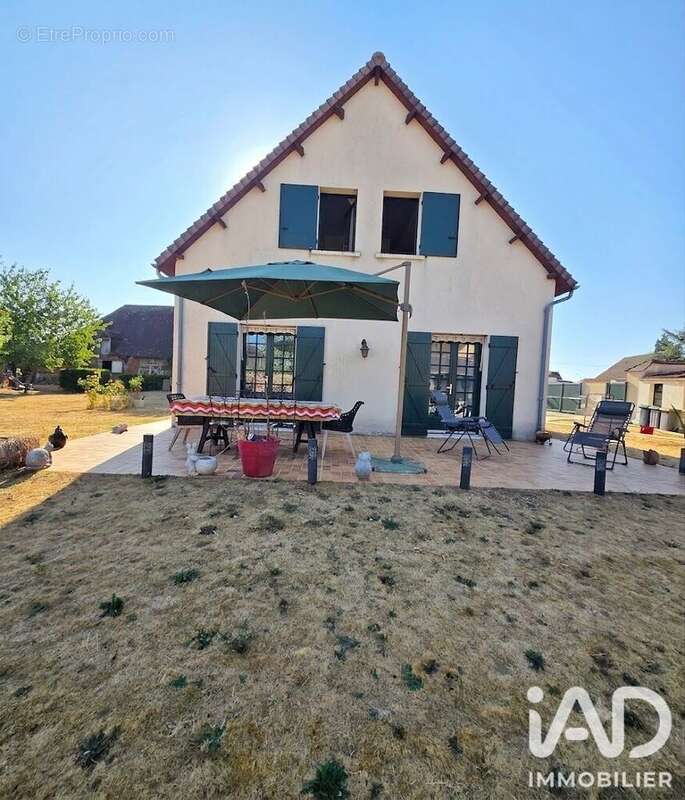 Maison 162 m² à Illiers-Combray  - photo 2