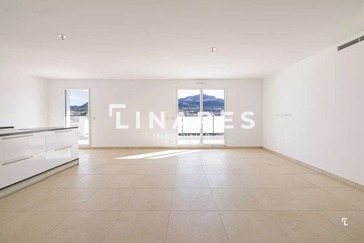 Appartement à MARSEILLE-8E