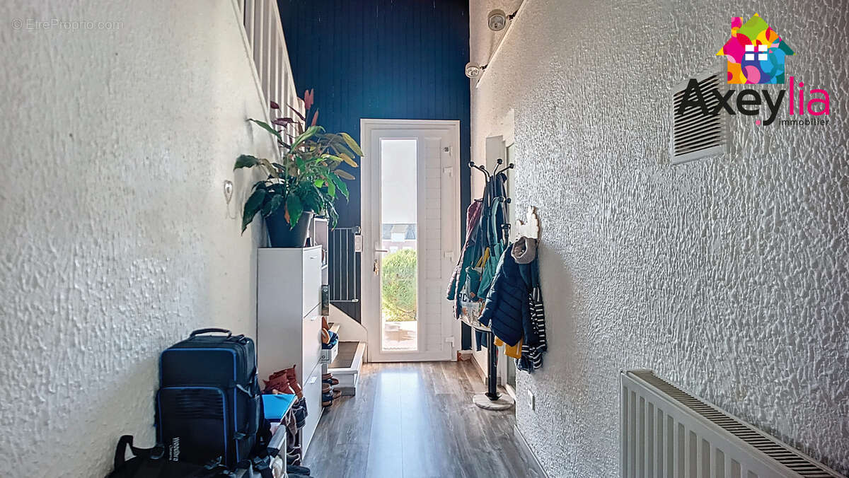 Maison à LA MOTTE-SAINT-JEAN