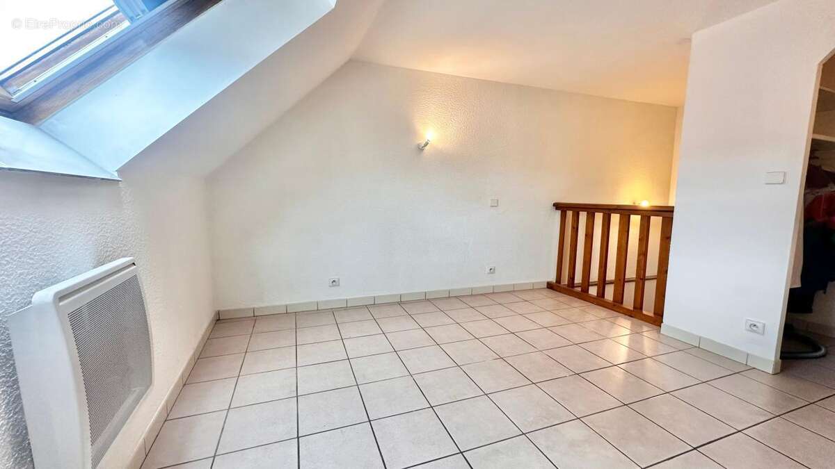 Appartement à POISY