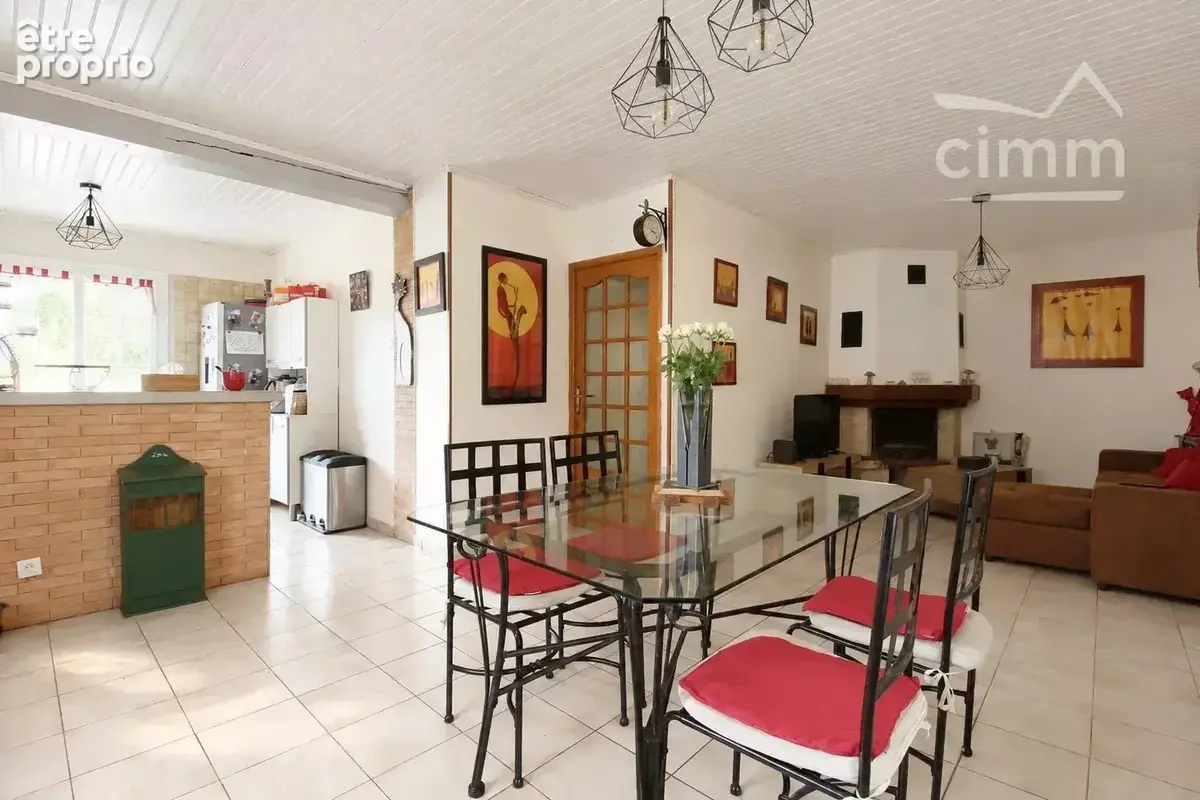 Un bien, deux logements — confortables et clés en main avec jardin et garage - photo 3