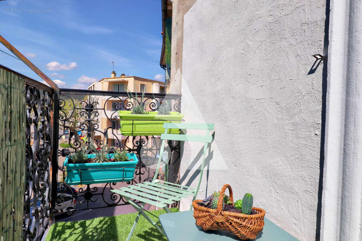 Maison à VINON-SUR-VERDON