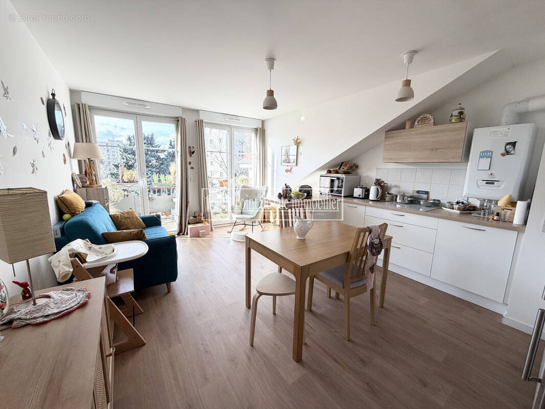 Appartement à SAVIGNY-SUR-ORGE